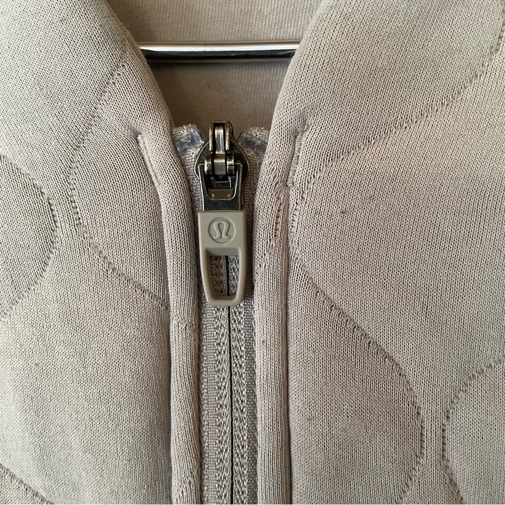 Lululemon Quilted Bomber Jacket Riverstone Size 8 - Picture 5 of 9
